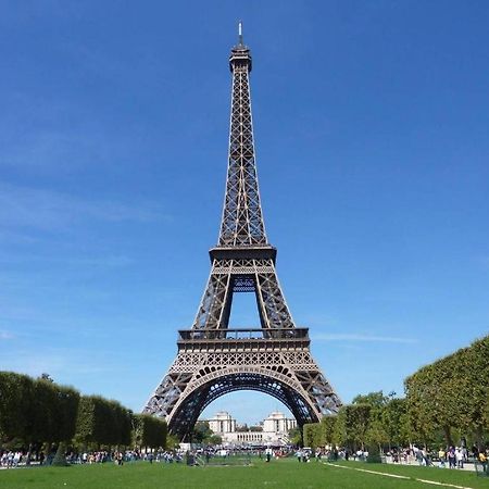 شقة باريس  في Modernized Studio - Meters From The Invalides Gardens المظهر الخارجي الصورة
